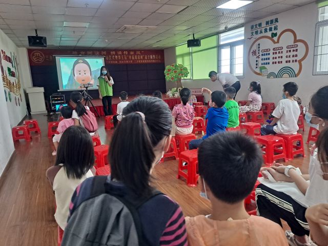 三鄉(xiāng)鎮(zhèn)開(kāi)展“幸福閱讀樹(shù)，禁毒齊守護(hù)”宣傳活動(dòng)圖片1.jpg